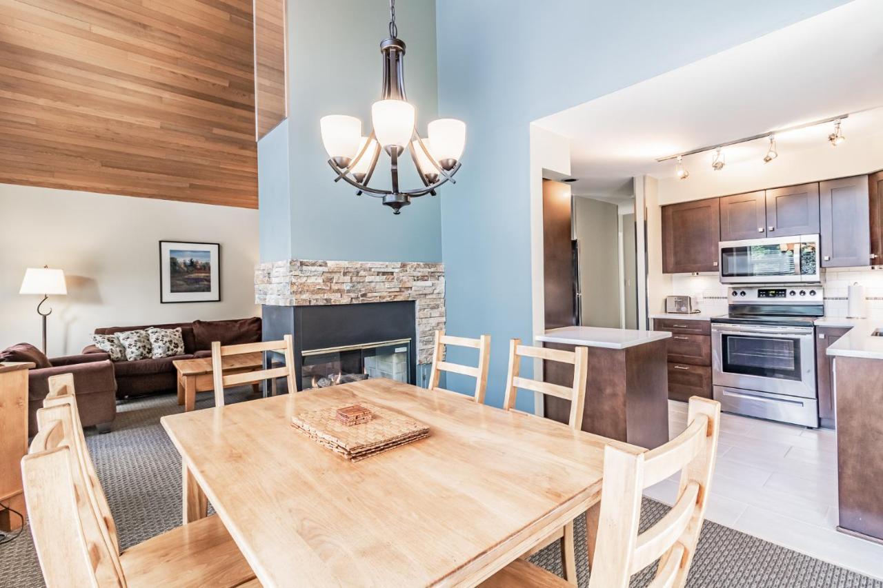 Snowbird Townhouses By Elevate Vacations Whistler Extérieur photo