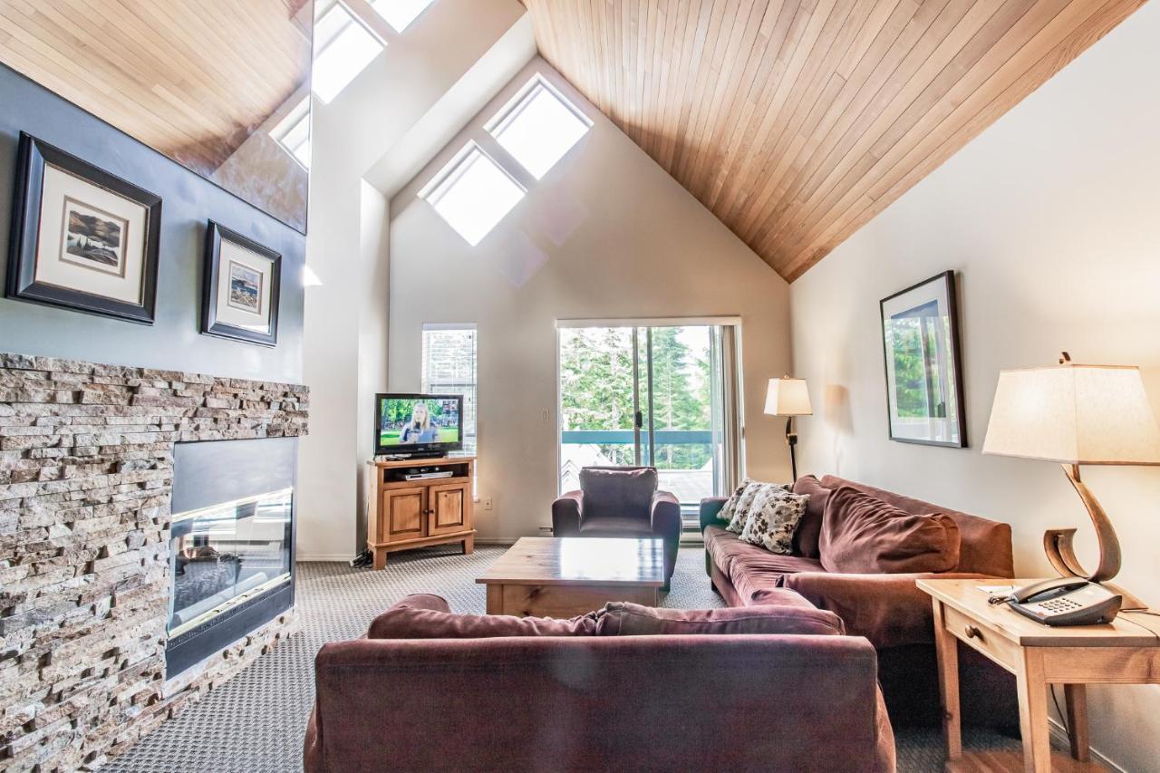 Snowbird Townhouses By Elevate Vacations Whistler Extérieur photo