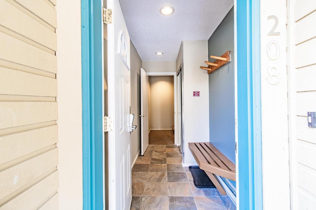 Snowbird Townhouses By Elevate Vacations Whistler Extérieur photo