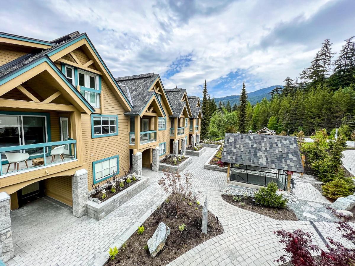 Snowbird Townhouses By Elevate Vacations Whistler Extérieur photo