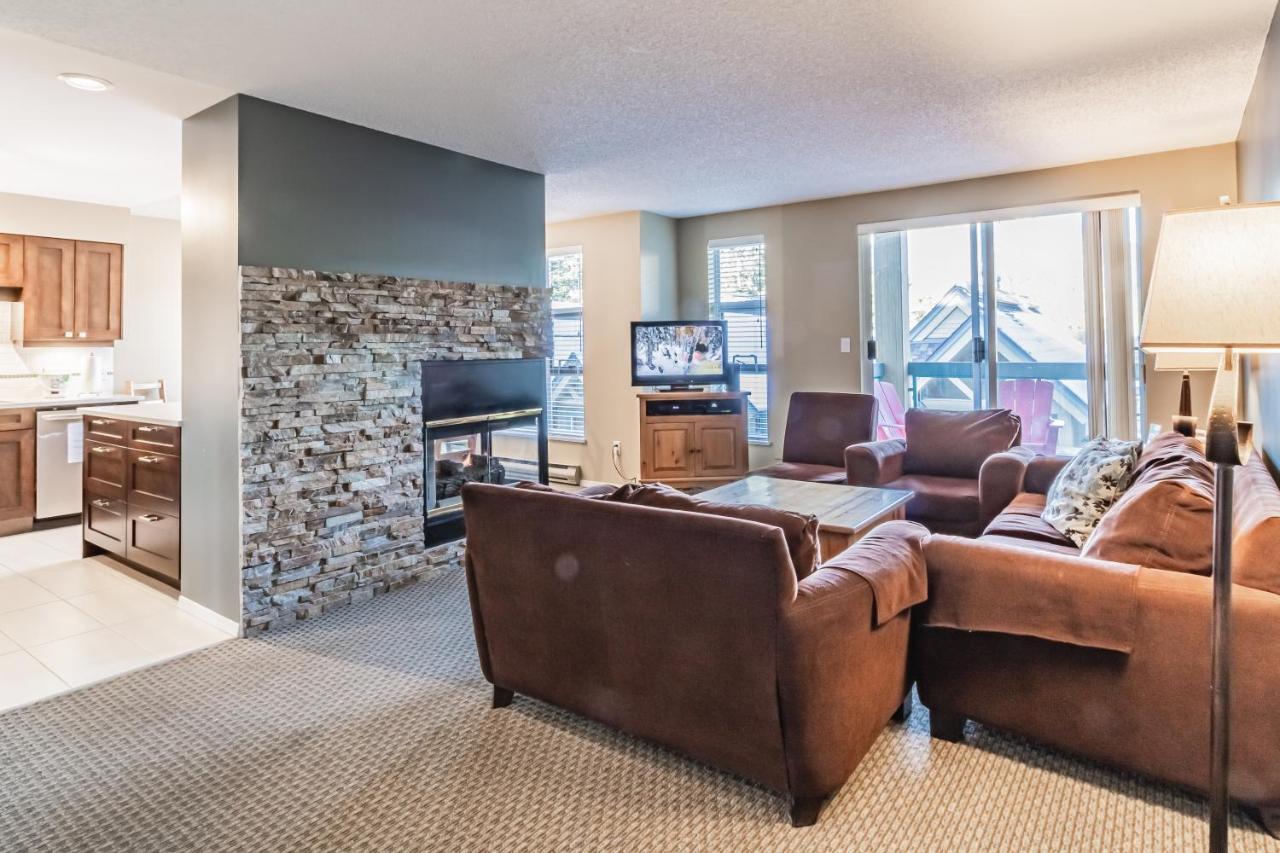 Snowbird Townhouses By Elevate Vacations Whistler Extérieur photo
